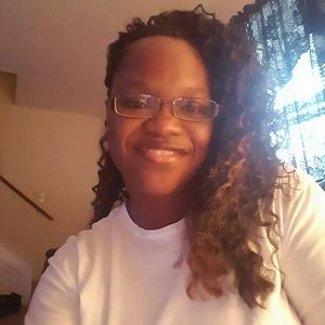 Meet your Posher, Latoya